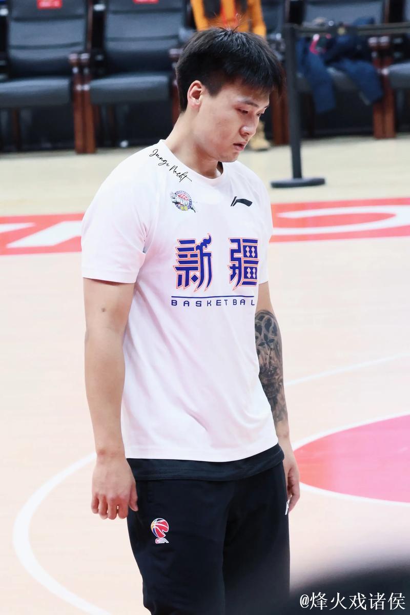 赵睿18分新疆轻取广州 总比分3-1晋级四强